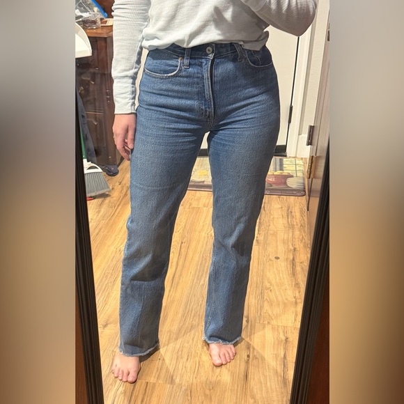 Abercrombie & Fitch Denim - Abercrombie 90s Curve Love High Waisted Blue Raw Hem Jeans Size 25 💙